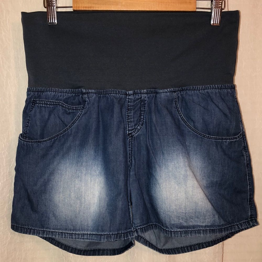 Maternity 12 Lyocell Blue Denim Shorts